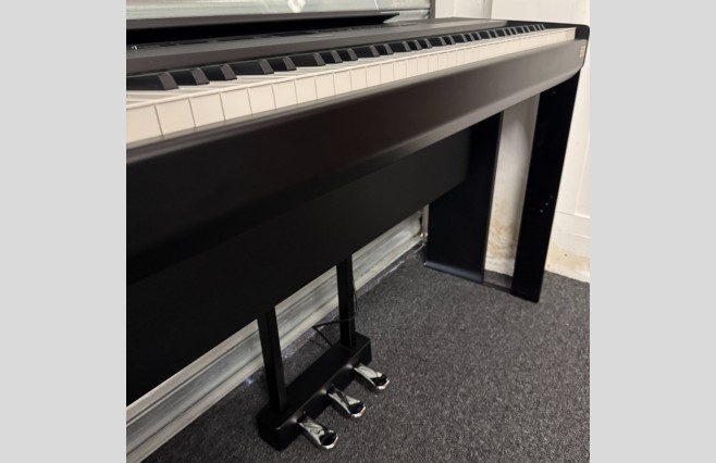 Yamaha P-525 Home Stand Digital Piano | Satin Black Finish | UK Delivery In Days | Warranty | P/X | Finance Options | Includes Stool, Headphones | Used | Serial Number BCBM01033 - Image 6